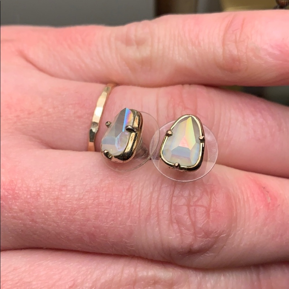 Kendra Scott Gold stud with crystal.